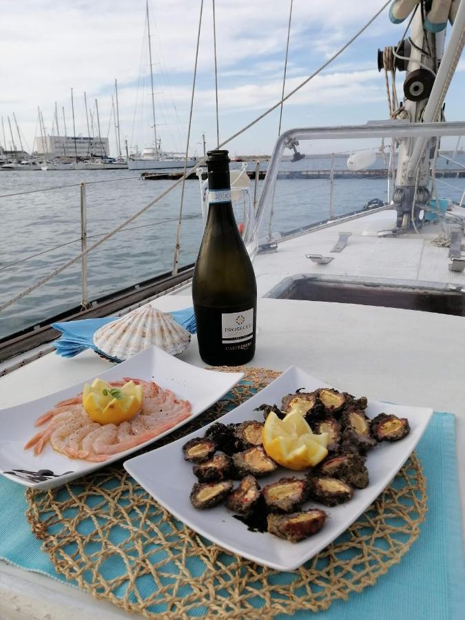 Hotel La Tua Stanza A Vela Sul Mare Bari Zewnętrze zdjęcie